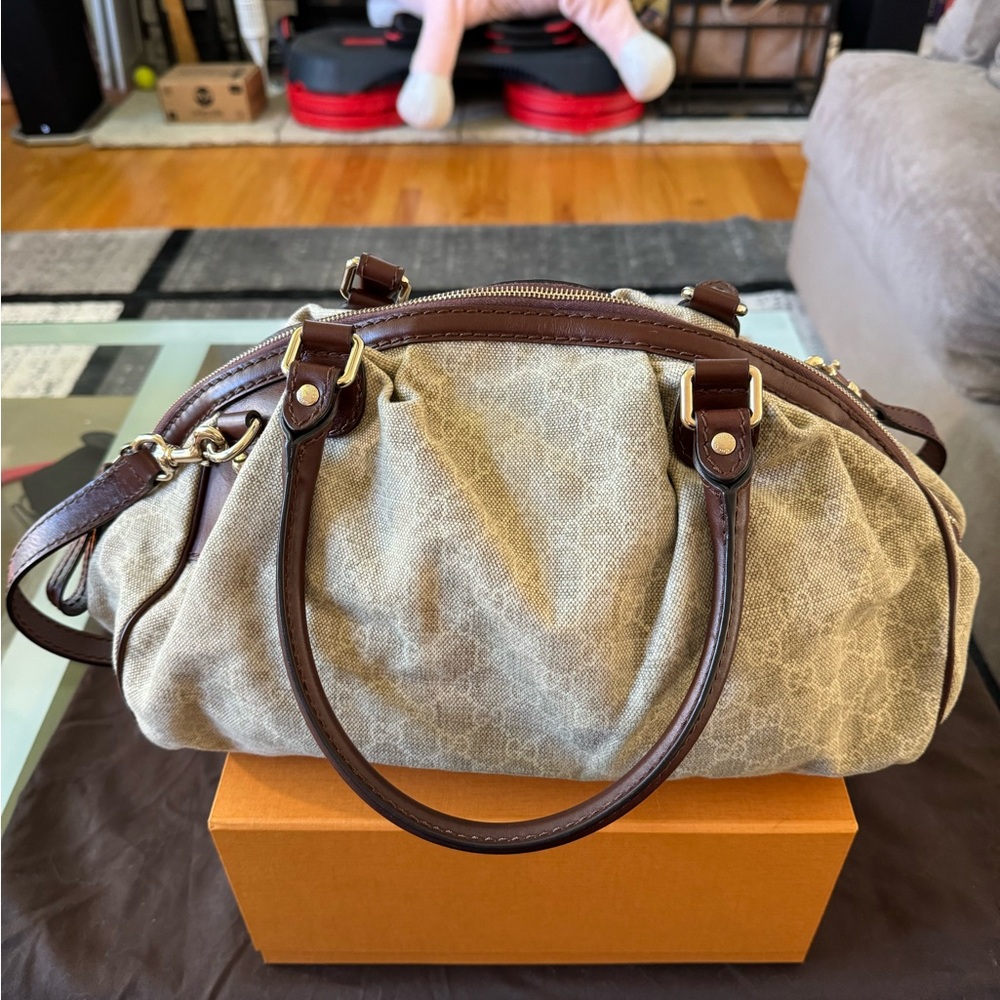EUC Gucci GG Canvas Sukey Boston Bag (Beige) - Picture 3 of 16
